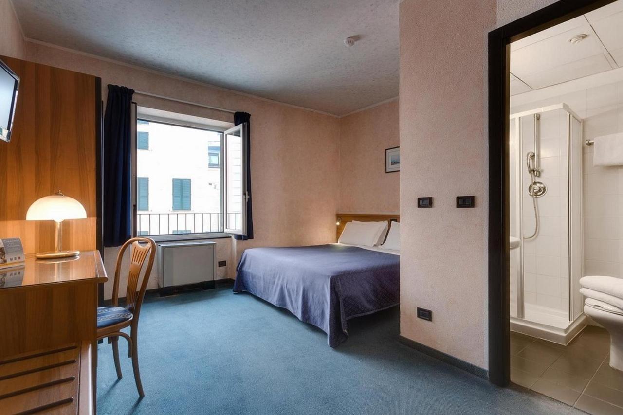 Hotel Europa Генуа Екстериор снимка