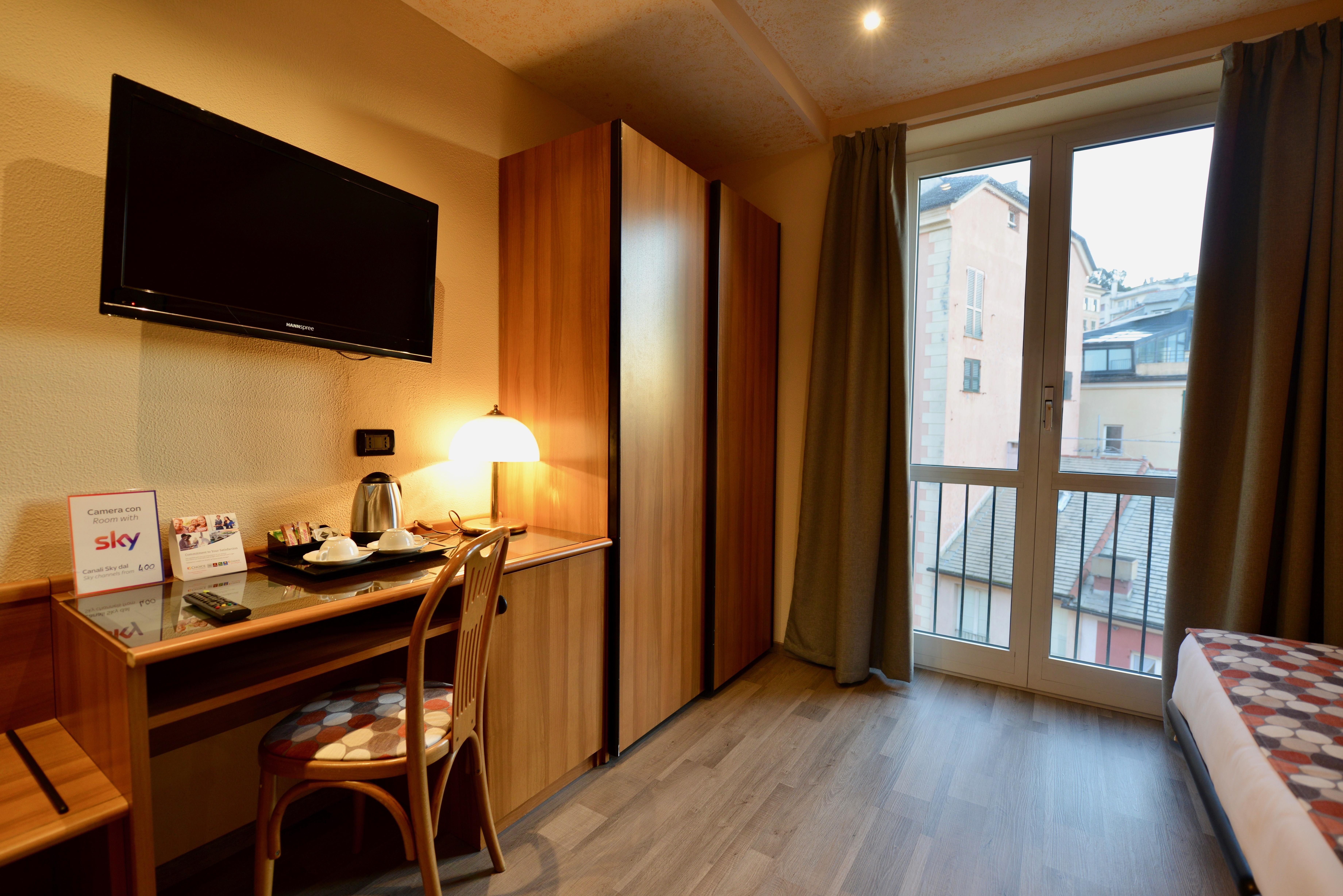 Hotel Europa Генуа Екстериор снимка