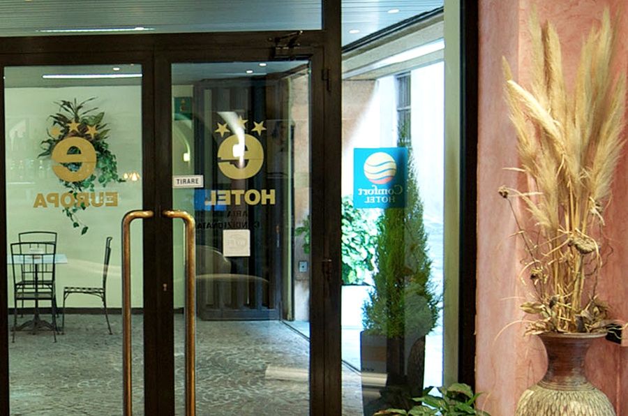 Hotel Europa Генуа Екстериор снимка